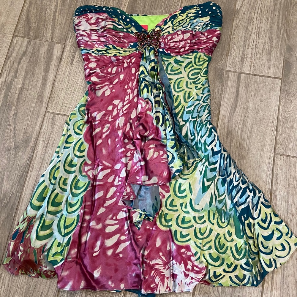 Beautiful strapless Butterfly Spring Dress - Sz 6